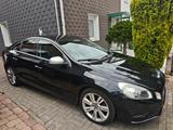Volvo S60 D4 R-Design - Sport und scheckheftgepflegt  - Volvo S60: Sport