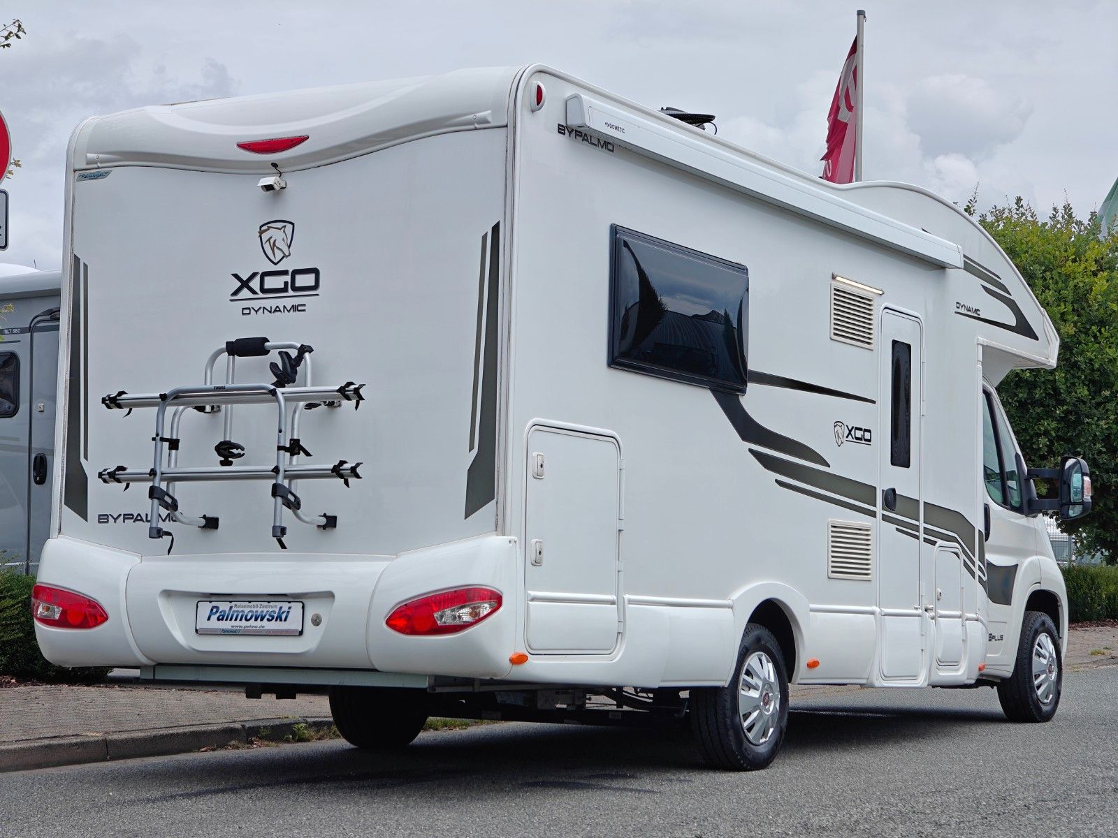 Fahrzeugabbildung XGO Dynamic 95 P Plus - Luftfeder, 2x Solar, SAT, TV