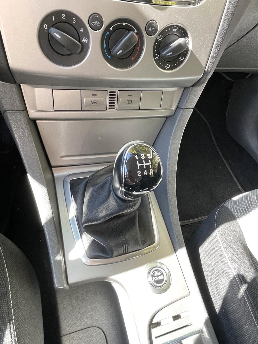 Ford Focus 2009 — photo 6