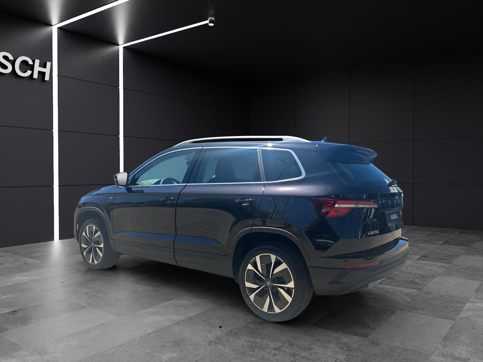 Fahrzeugabbildung SKODA Karoq 2.0 TDI Tour MATRIX AHK