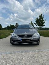 Mercedes-Benz A 160 CDI BlueEFFICIENCY - - Mercedes-Benz A 160: Cdi Blueefficiency