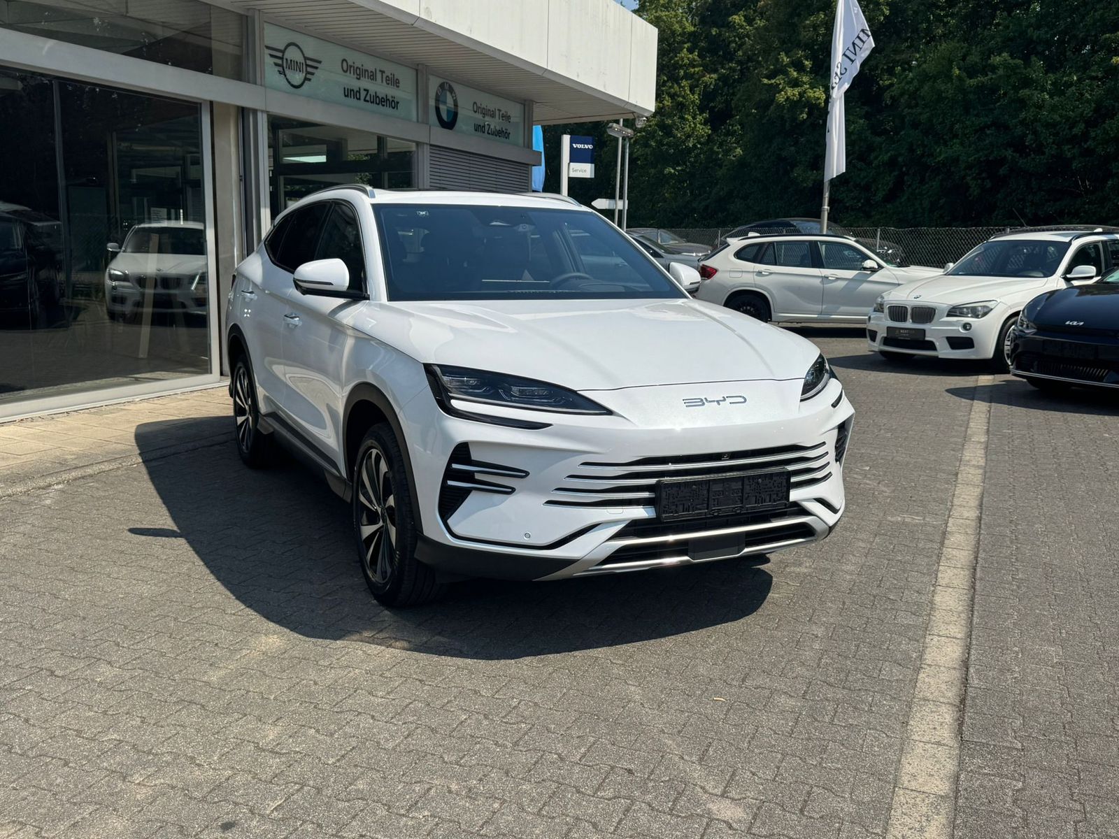 Fahrzeugabbildung BYD SEAL U DM-i PHEV PANO+HEAD+NAVI+LED+SHZ+360°+19"