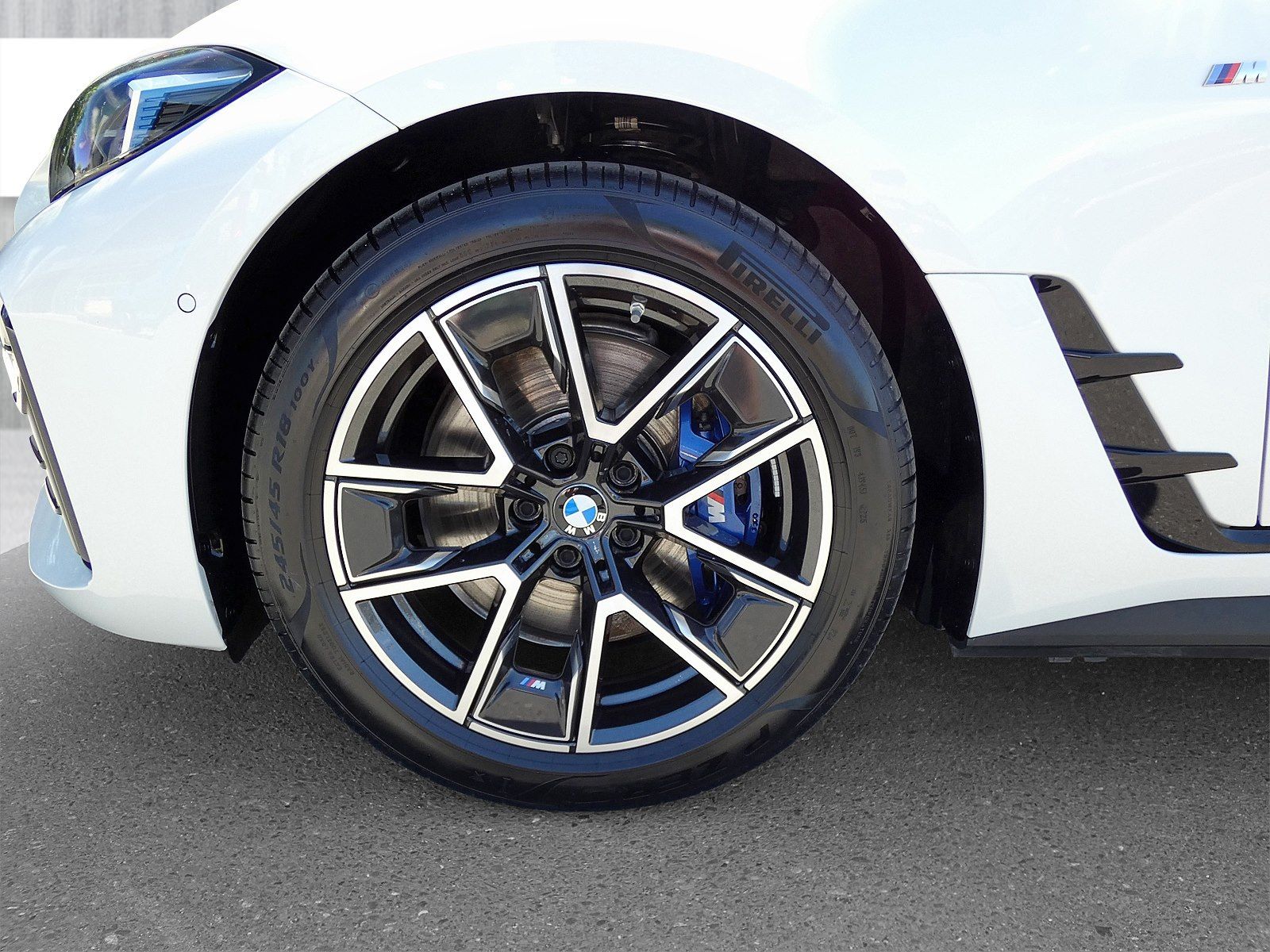 BMW i4 - Bild 11