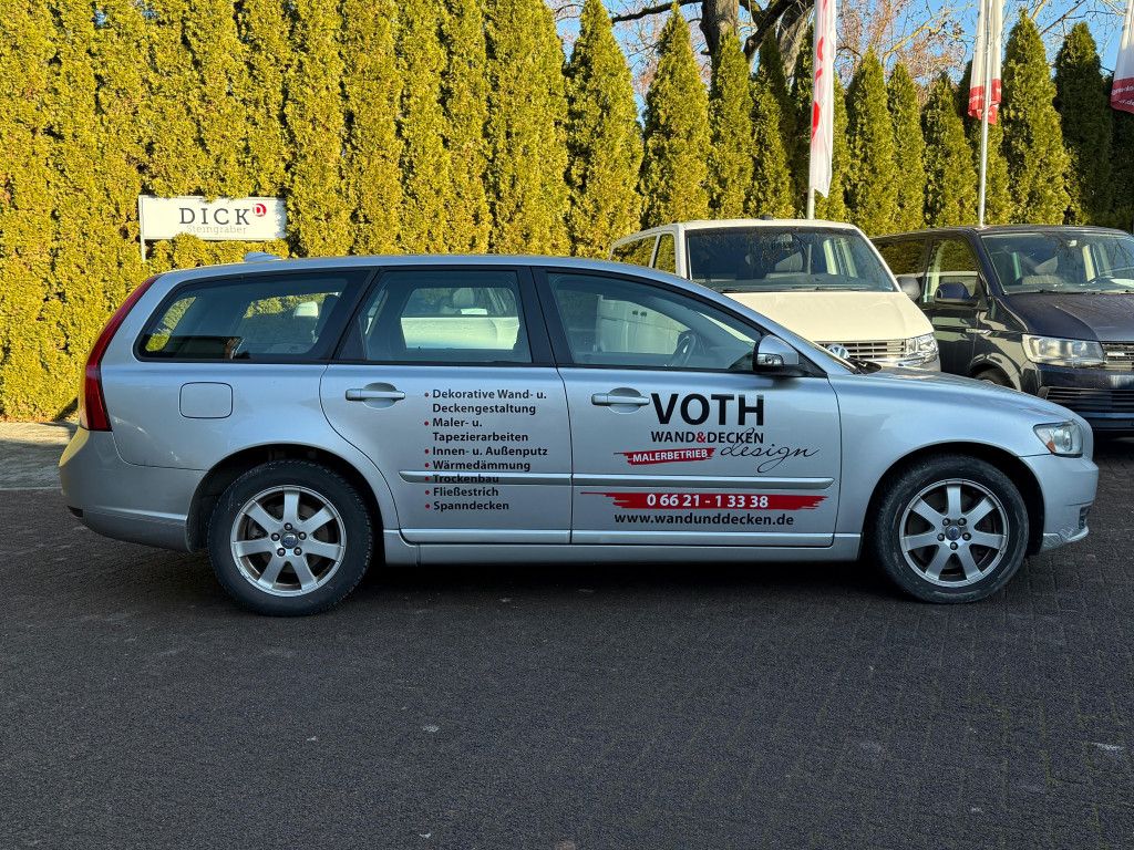 Fahrzeugabbildung Volvo V50 2.0D Aut. Momentum TEMP+KLIMA+MFL+T-LEDER