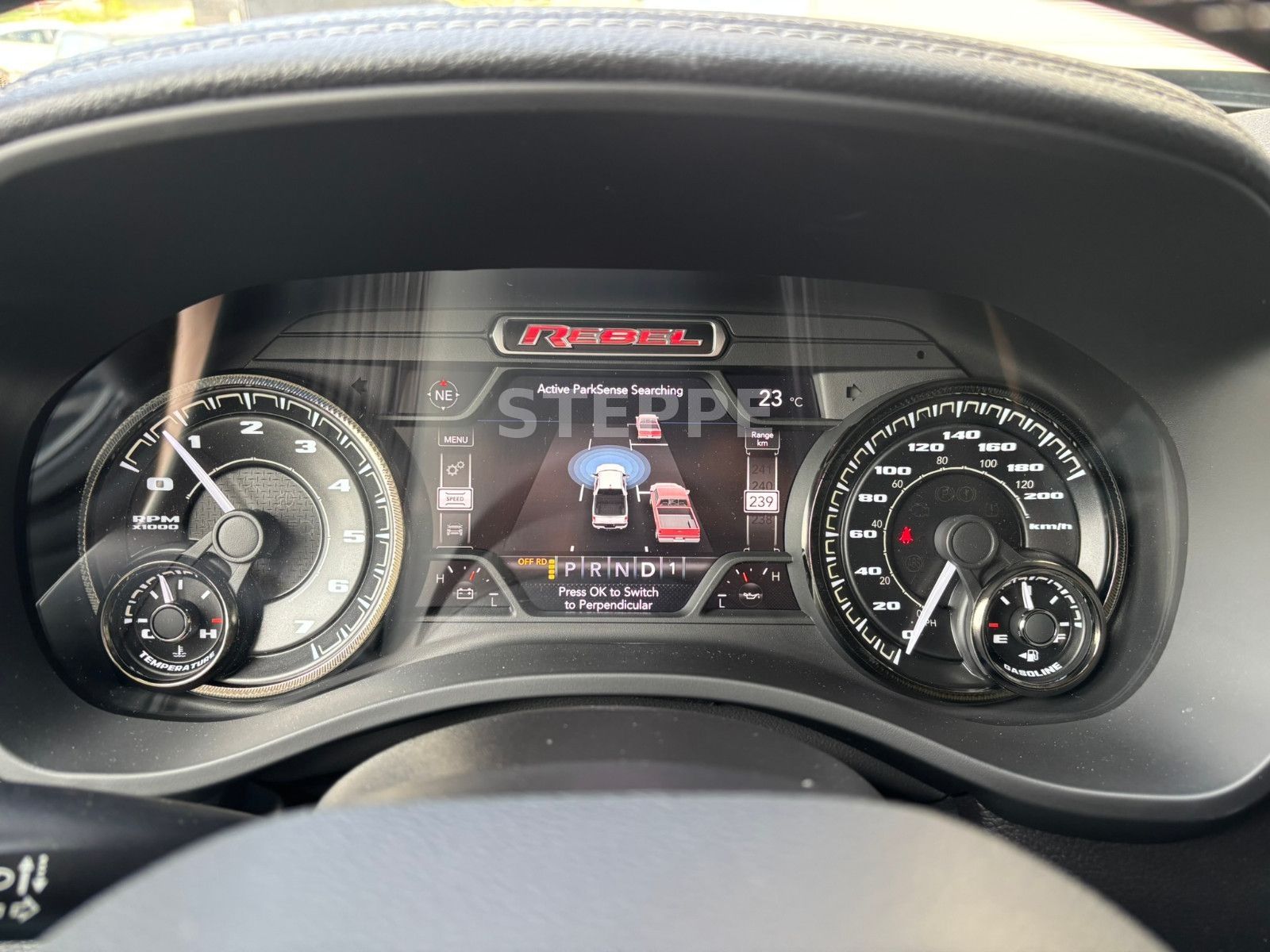 Dodge RAM 1500 REBEL 5,7V8 NIGHT ACC, Luftfed,AHK,360°