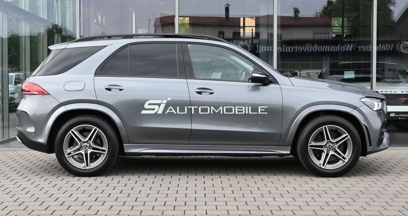 Fahrzeugabbildung Mercedes-Benz GLE 350 de 4MAT. AMG + NIGHT °ACC°AHK°PANO°HUD°