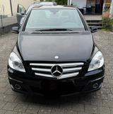 Mercedes-Benz B 200 -