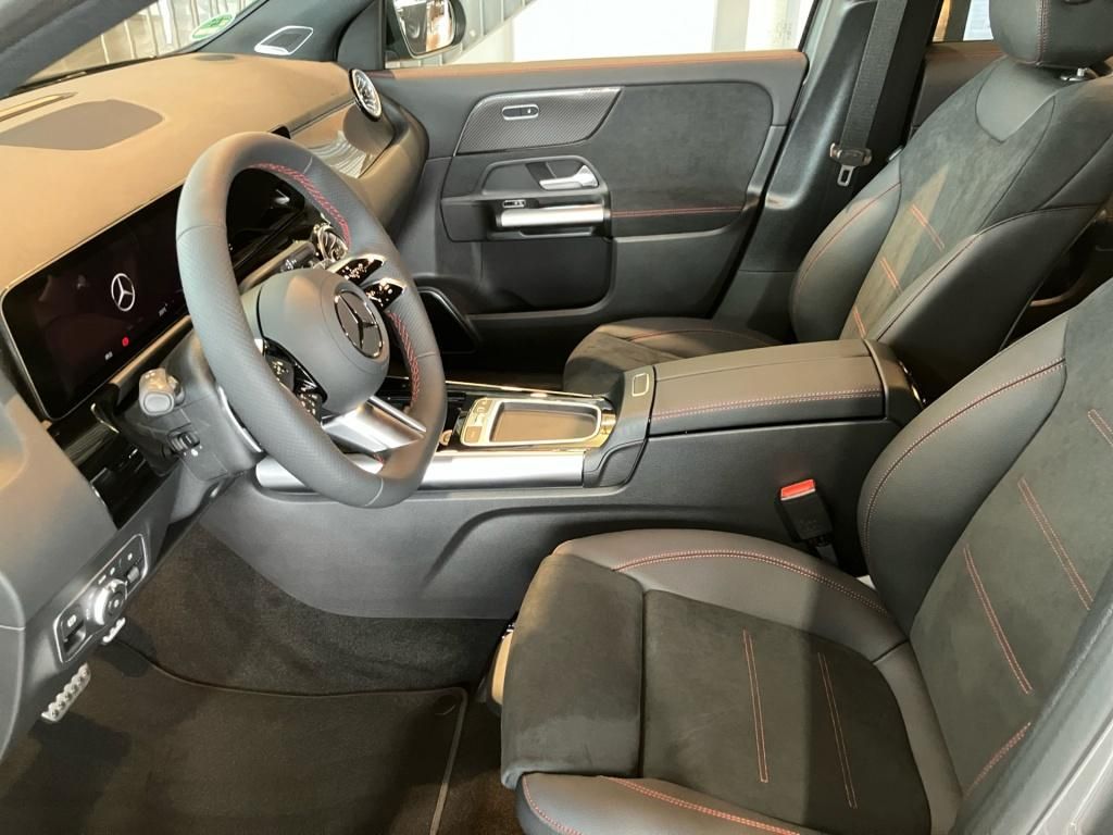 Fahrzeugabbildung Mercedes-Benz GLA 200 AMG*AHK*Distronic*Night*360°*Burmester*