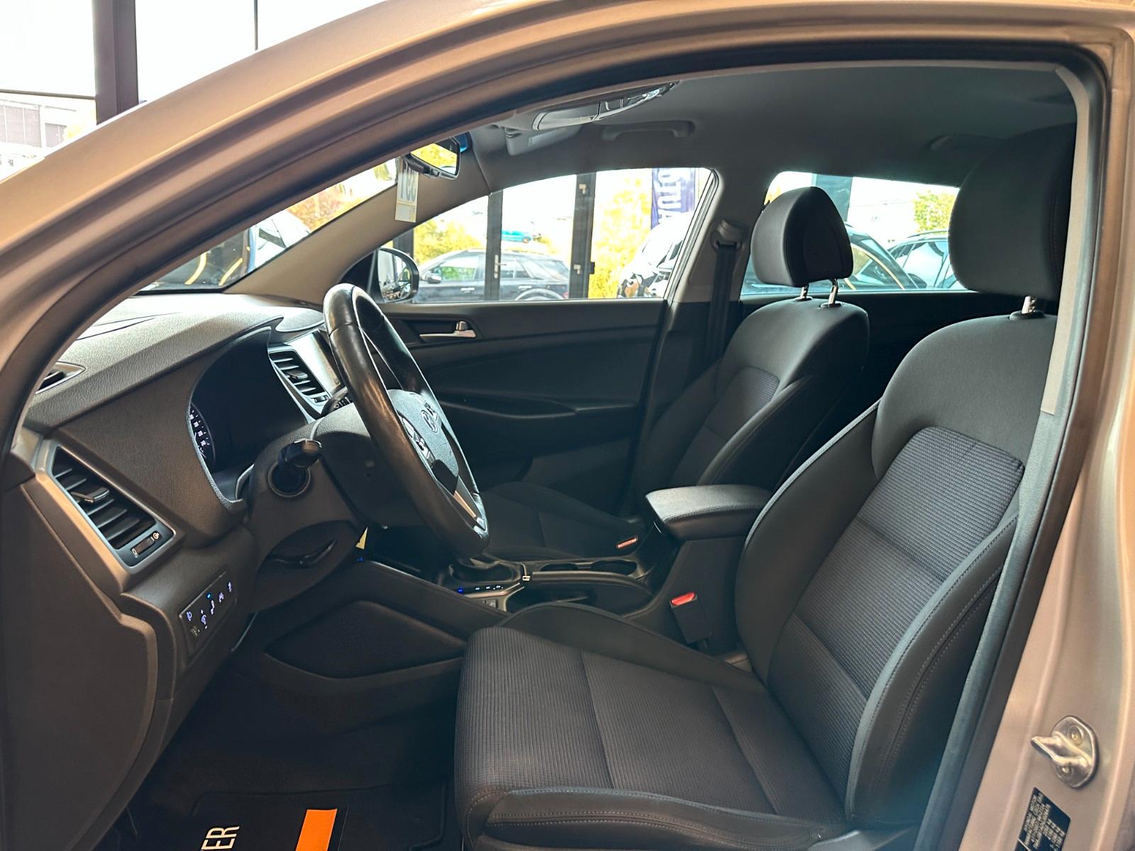 Hyundai Tucson Intro Edition 4WD *NAVI*TEMPOMAT*KLIMA*