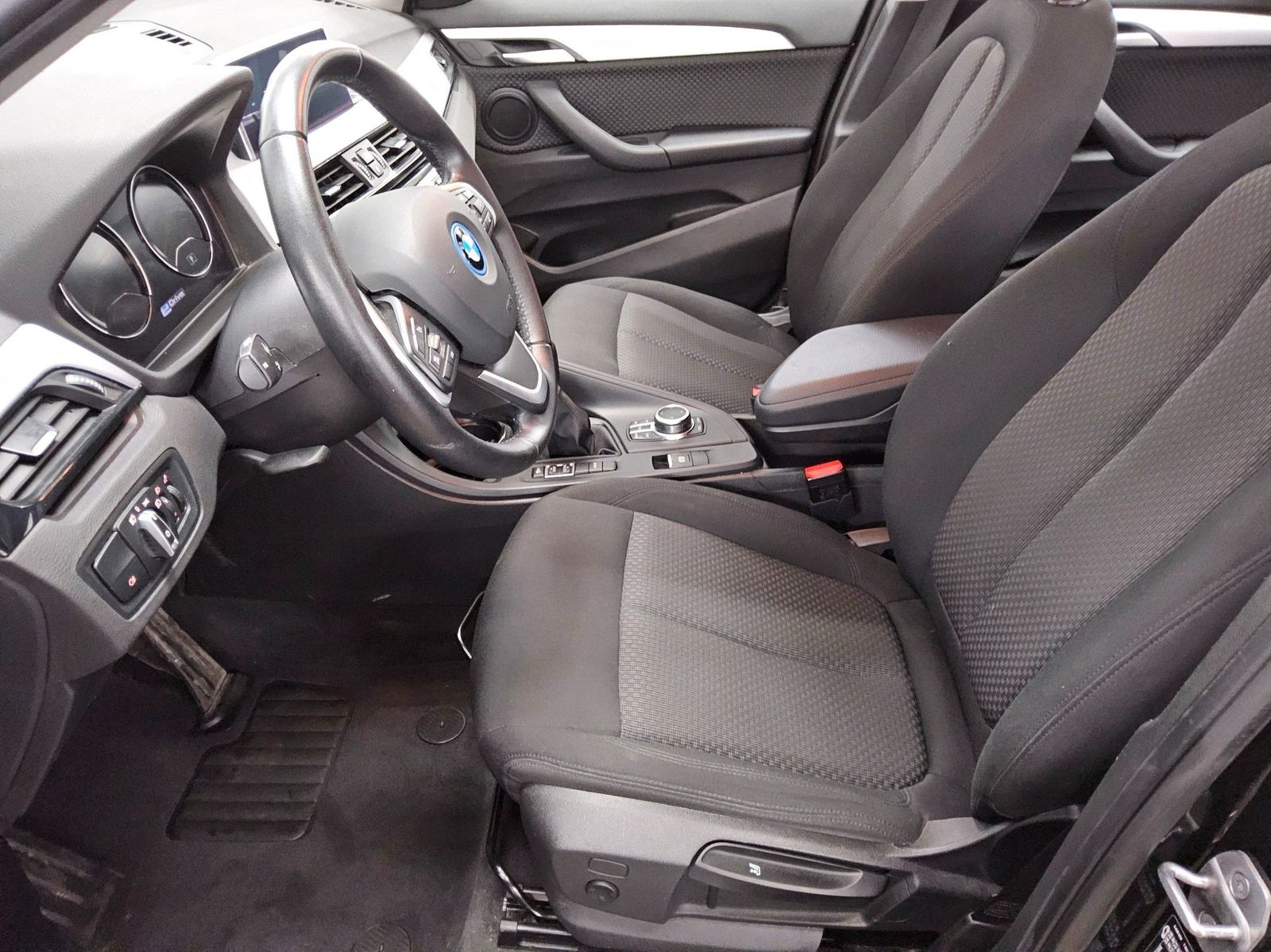 BMW X1 xDrive25e Advantage Navi PDC Shz foto 8