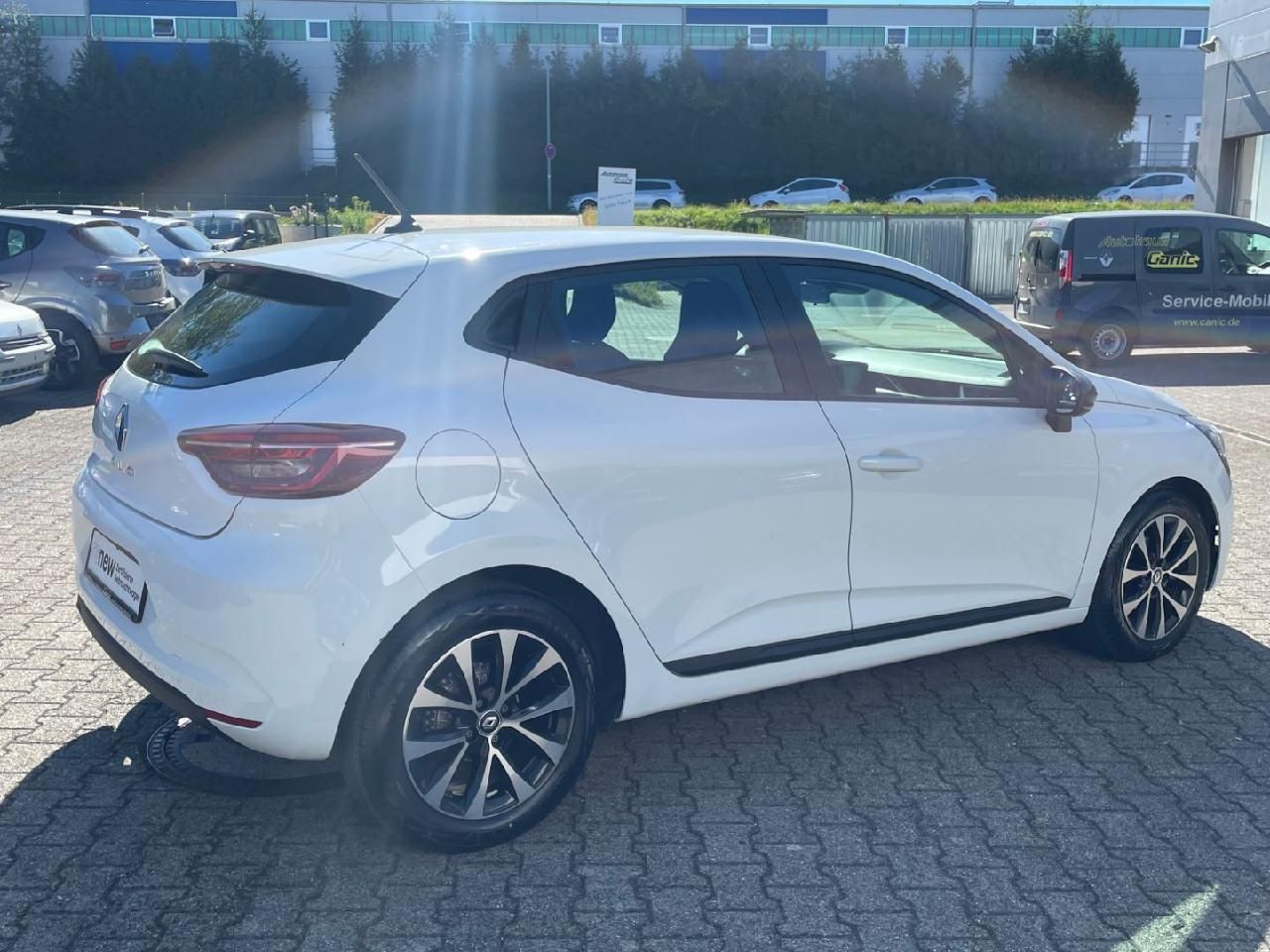 Fahrzeugabbildung Renault Clio Equilibre TCe 90