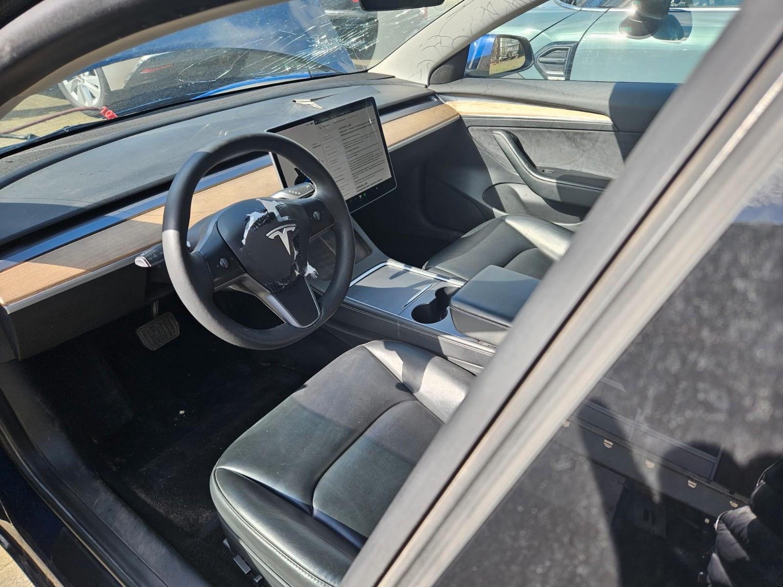 Tesla MODEL 3 LONG RANGE DUAL MOTOR | TOW Pack| AHK