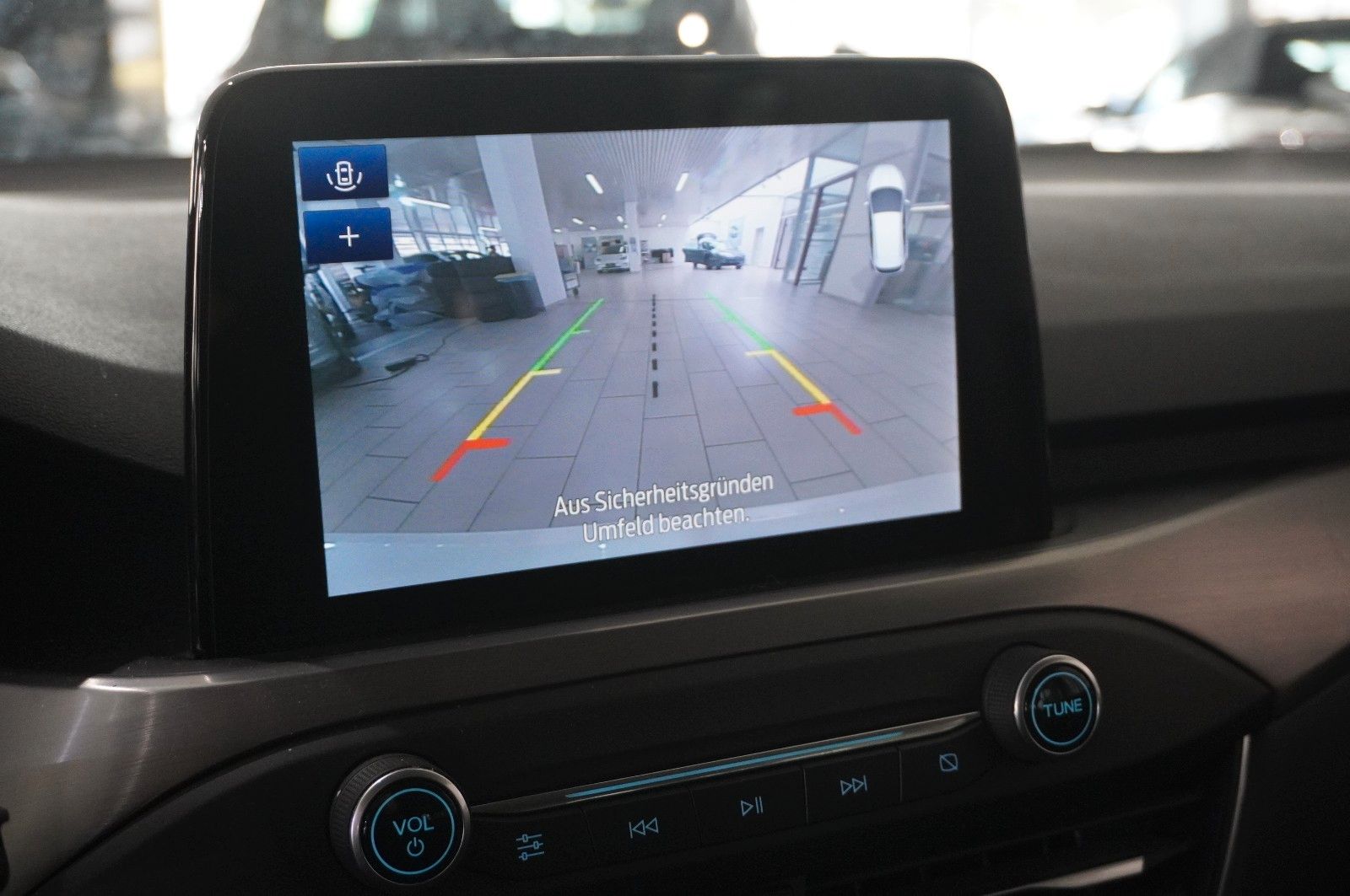 Fahrzeugabbildung Ford Focus Turnier 1.5D TITANIUM NAVI/LED/KAMERA/DAB+