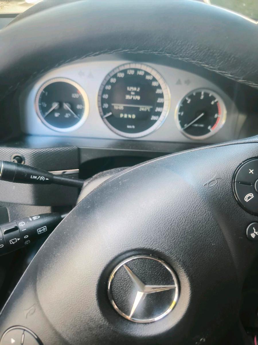 Mercedes-Benz GLK220 2009 — photo 13