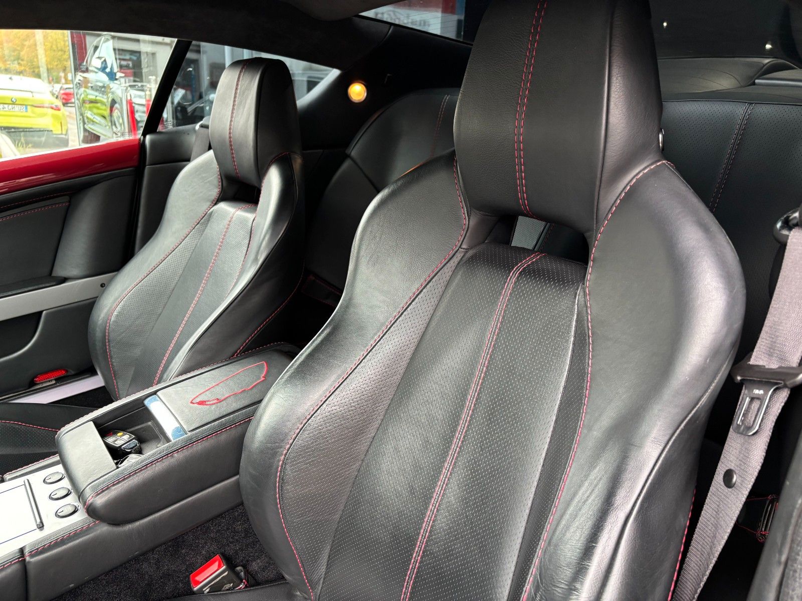 Fahrzeugabbildung Aston Martin DB9 LM 1of124 Sonderedition