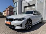 BMW 330i SportLine AHK+LED+HiFi+Dig.Cockpit