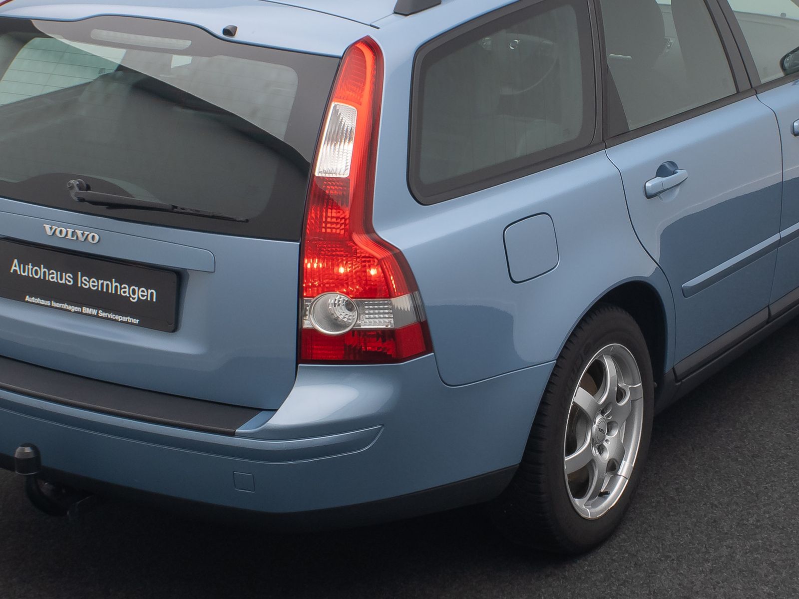 Fahrzeugabbildung Volvo V50 2.0 D Momentum BiXenon AHK HiFi Alarm Tempom
