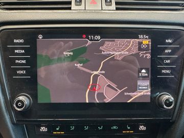 Skoda Octavia Combi Ambition *AHK*TEMPO*NAVI*2-ZONEN*
