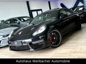 Porsche Panamera - 1