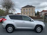 Toyota RAV 4 2.0 Automatik *Allrad,Navi,Tempomat,Nr. 3 - Toyota Gebrauchtwagen in Dresden
