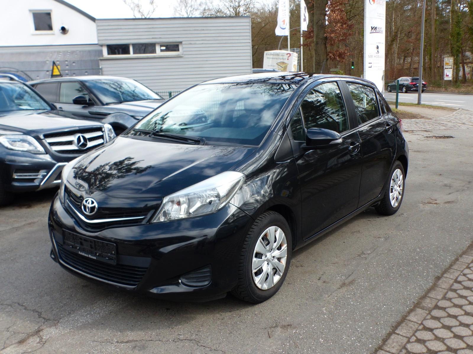 Toyota Yaris 1.3 Life Navi Kamera Servo Bluetooth Klima