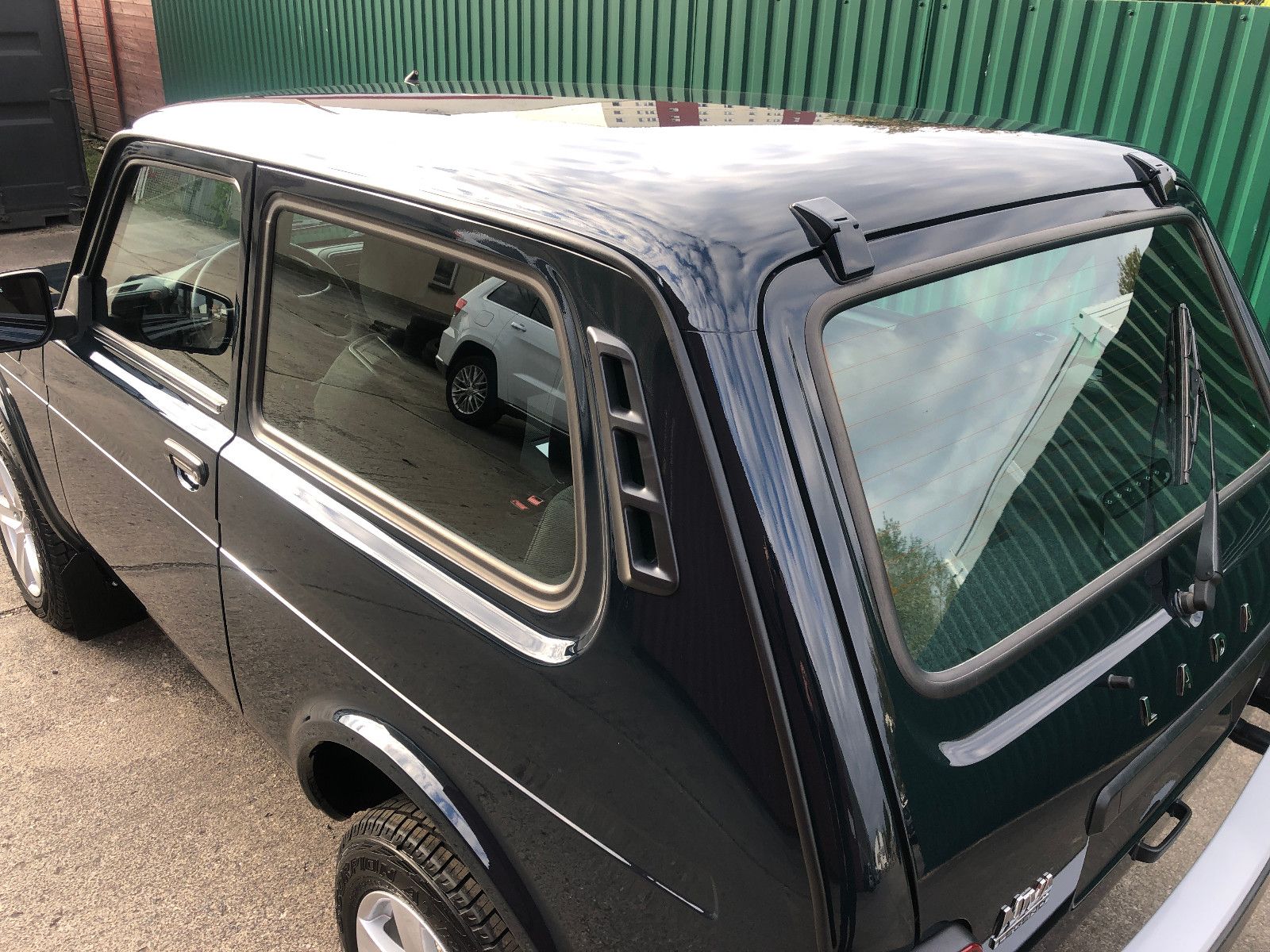 Fahrzeugabbildung Lada Niva "PREMIUM PLUS" KLIMA/ SITZHEIZUNG AET-2025!