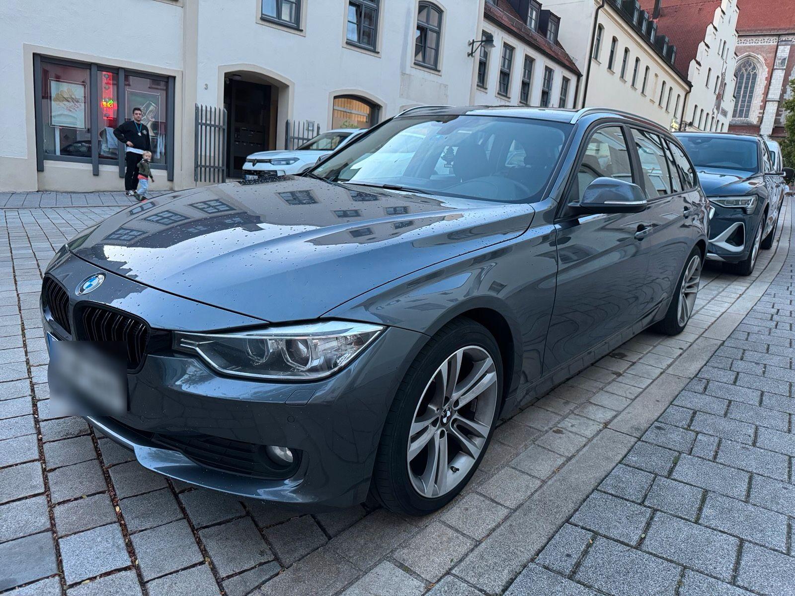 BMW 320 2013 — rear view