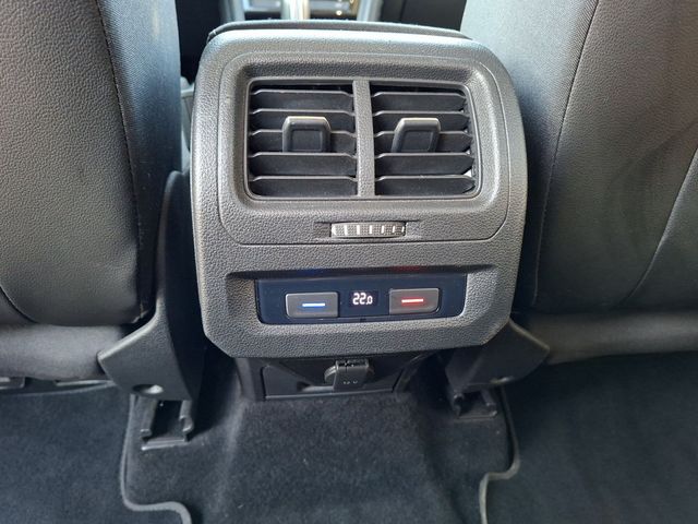 Touran 2.0 TDI Highline *DSG*AHK*LED*NAVI*SHZ*PD