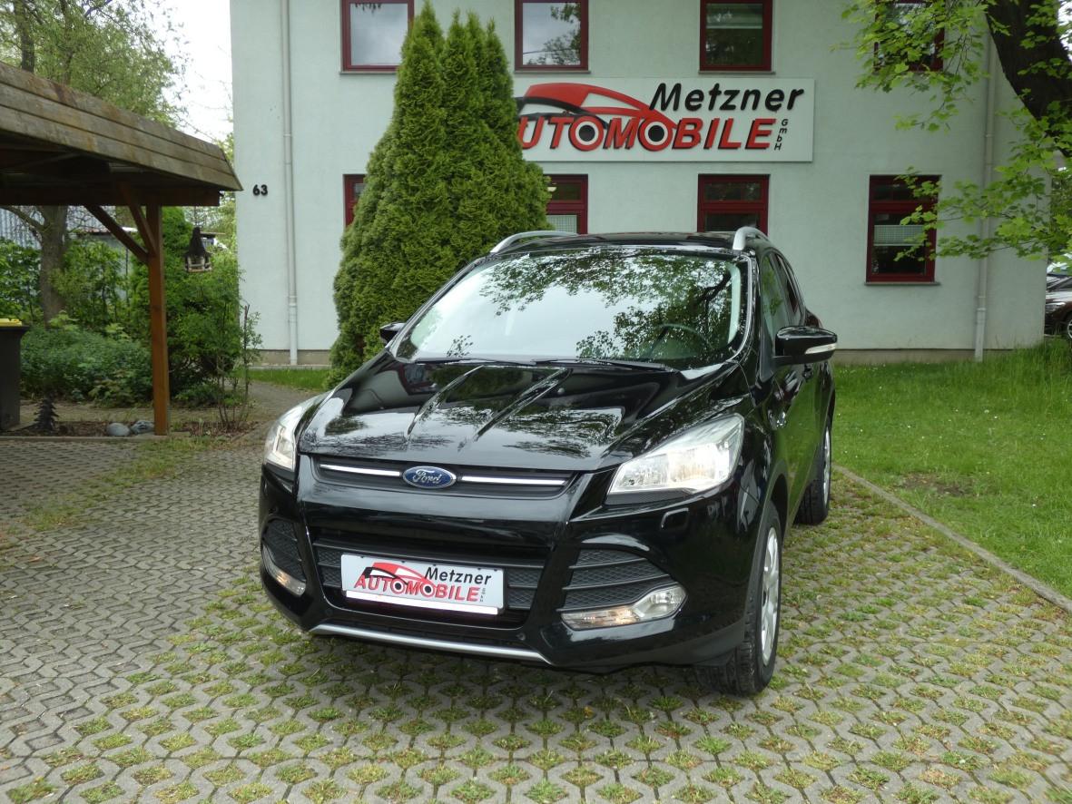 Ford Kuga 1.5 EcoBoost Temp FH vo+hi SHZ CD NSW PDC