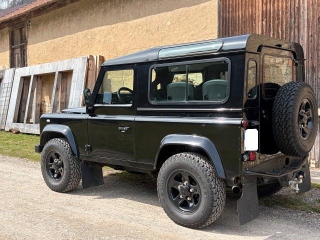 Land Rover Defender SE