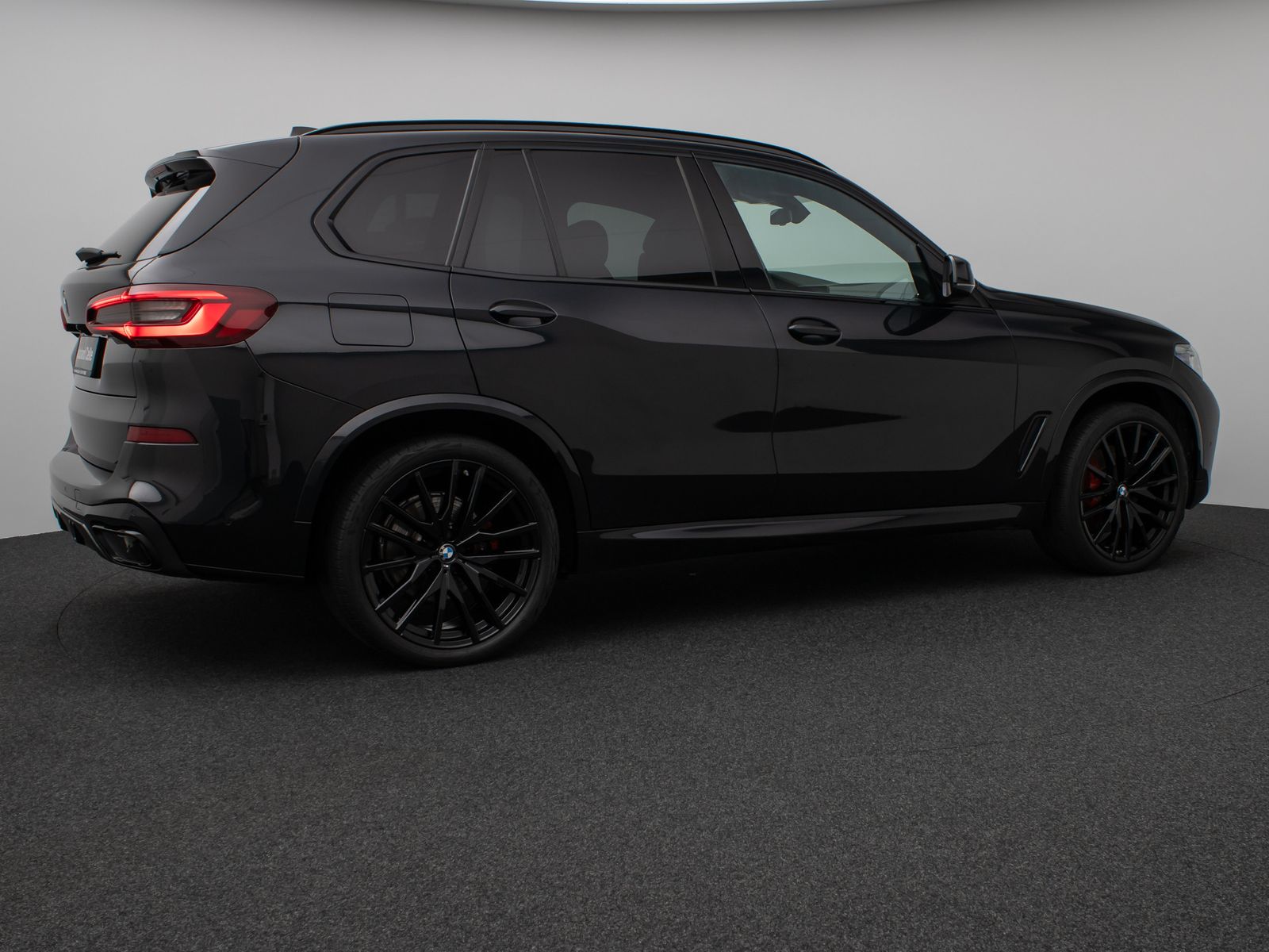 Fahrzeugabbildung BMW X5 xD30d M Sport Panorama Kamera HUD DAB HiFi