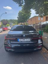 BMW 745e - - BMW 745: Limousine