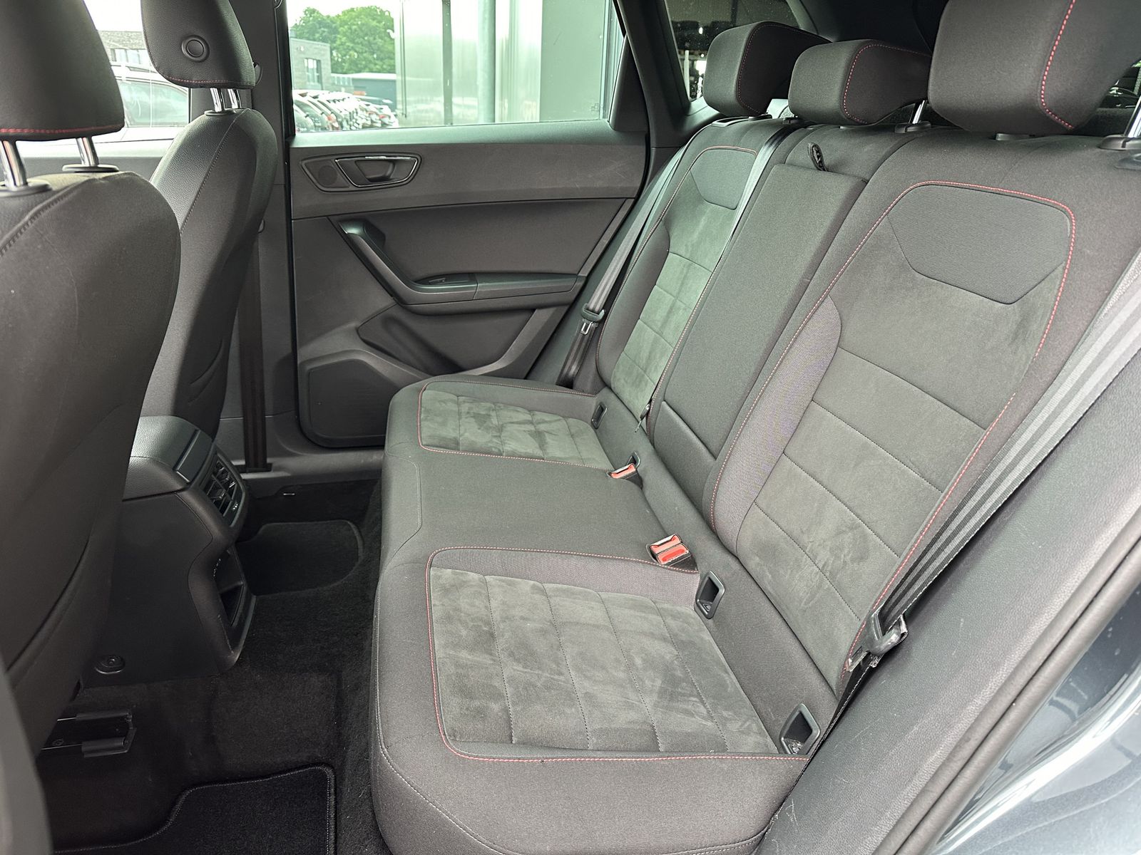 Fahrzeugabbildung SEAT Ateca 2.0 TDI DSG FR NAV+LED+AHK+ACC+CARPLAY+KAM