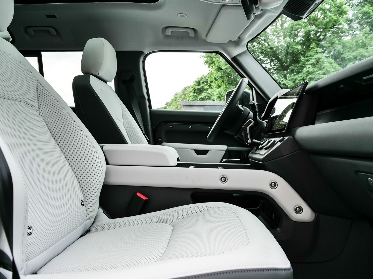 Land Rover Defender 110 D250 X-Dynamic SE Luftfederung AD N imagem 3