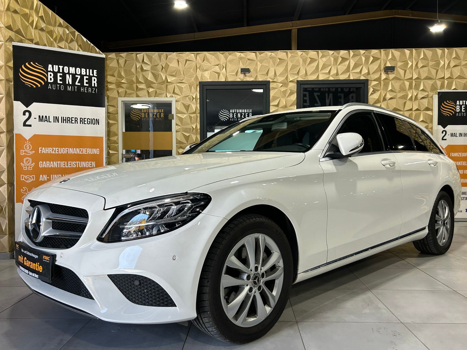 Fahrzeugabbildung Mercedes-Benz C 200 T-Modell/NAVI/KAMERA/APPLE/AMBIENTE/SHZ