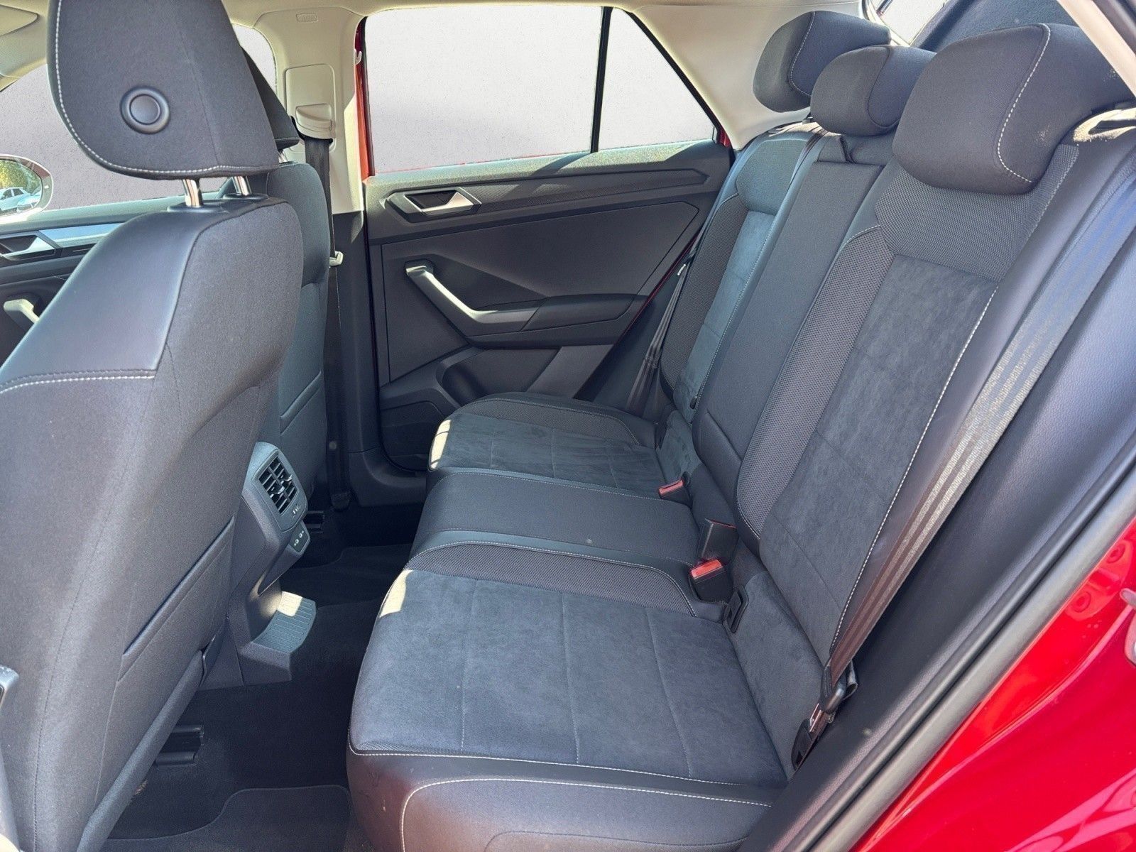 Volkswagen T-Roc - Bild 11