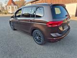 Volkswagen Touran Comf., 2.Hd,Matrix LED,Shz,AHK,PDC,Kamera - Volkswagen Touran: Braun