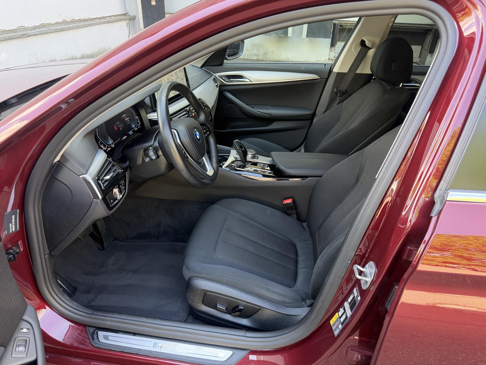 BMW 530 e xDrive Individual LED Live-Cockpit Kamera 