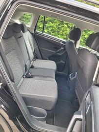 Volkswagen Tiguan - 10