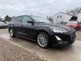 Ford Focus 1,5 Turnier Titanium X  Sport Lenkrad - Ford Focus mit Benzin-Antrieb: Kombi, Titanium