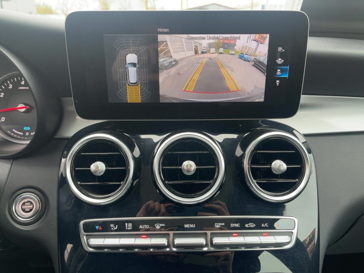 Fahrzeugabbildung Mercedes-Benz GLC 200 4M LED/Pano/Kamera/AHK