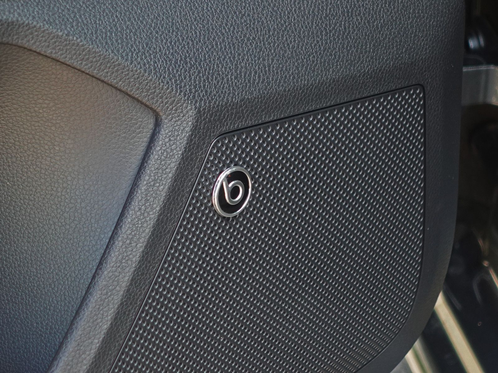 Fahrzeugabbildung SEAT Ibiza 1.5 TSI DSG FR BEATS I.Hd virtual FullLink