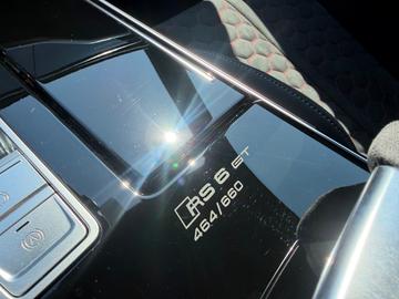 2025 AUDI RS6 — миниатюра 17
