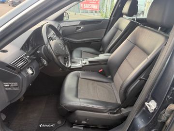 Mercedes E 220 - 12