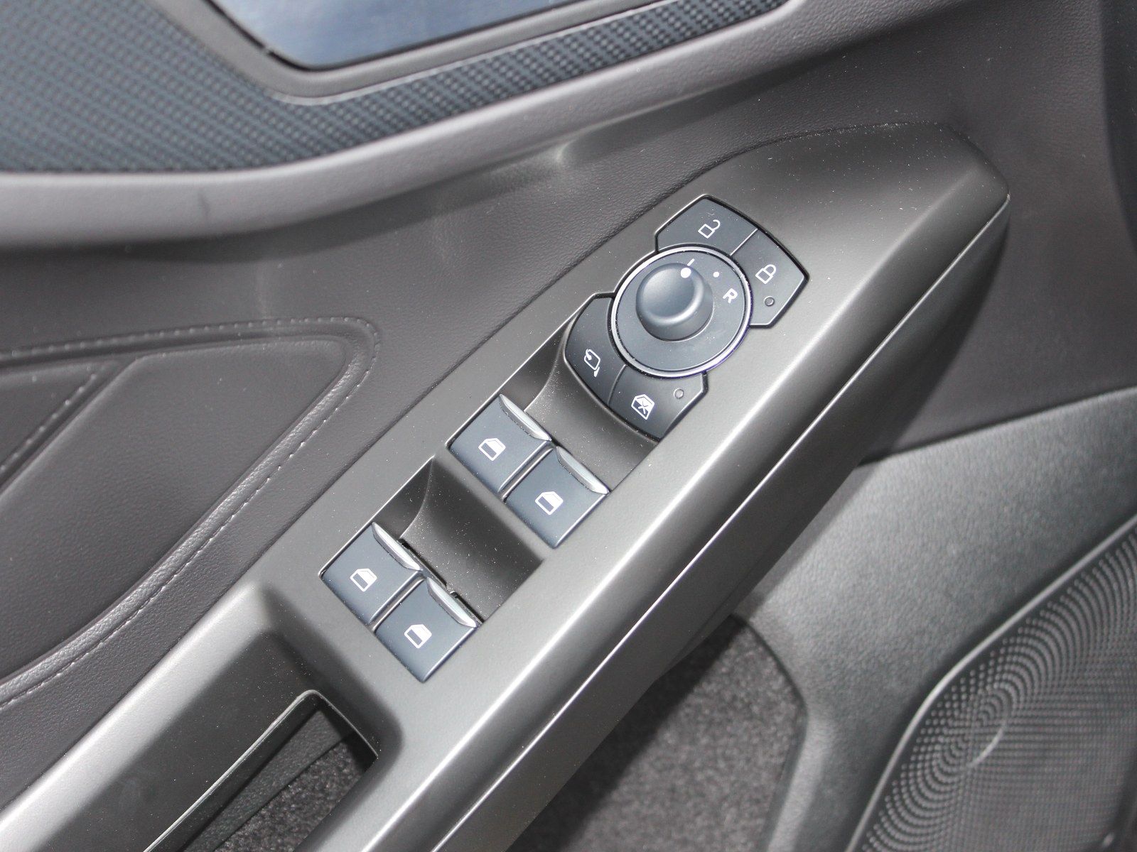 Fahrzeugabbildung Ford Focus ST-Line X 1,5 EcoBlue