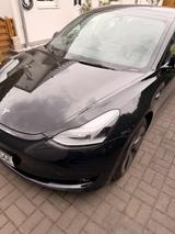 Tesla Model 3 Hinterradantrieb RWD - Tesla Gebrauchtwagen in Berlin