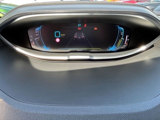 3008 Hybrid 225