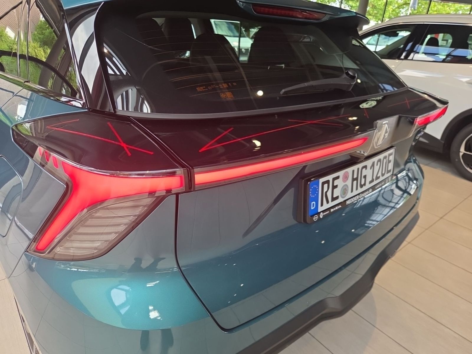 Fahrzeugabbildung MG MG4 4 Premium 64 kWh *APPLE CARPLAY*ANDROID AUTO