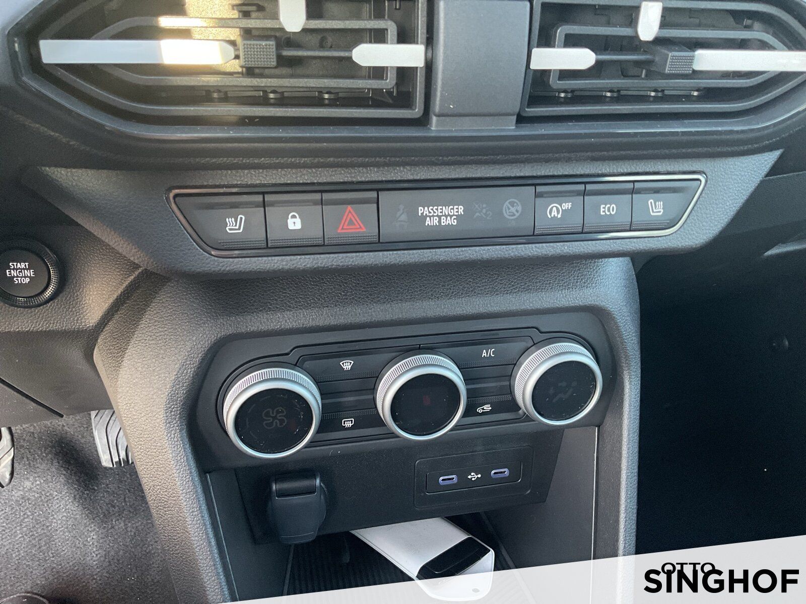 Fahrzeugabbildung Dacia Neuer Sandero Journey TCe 100