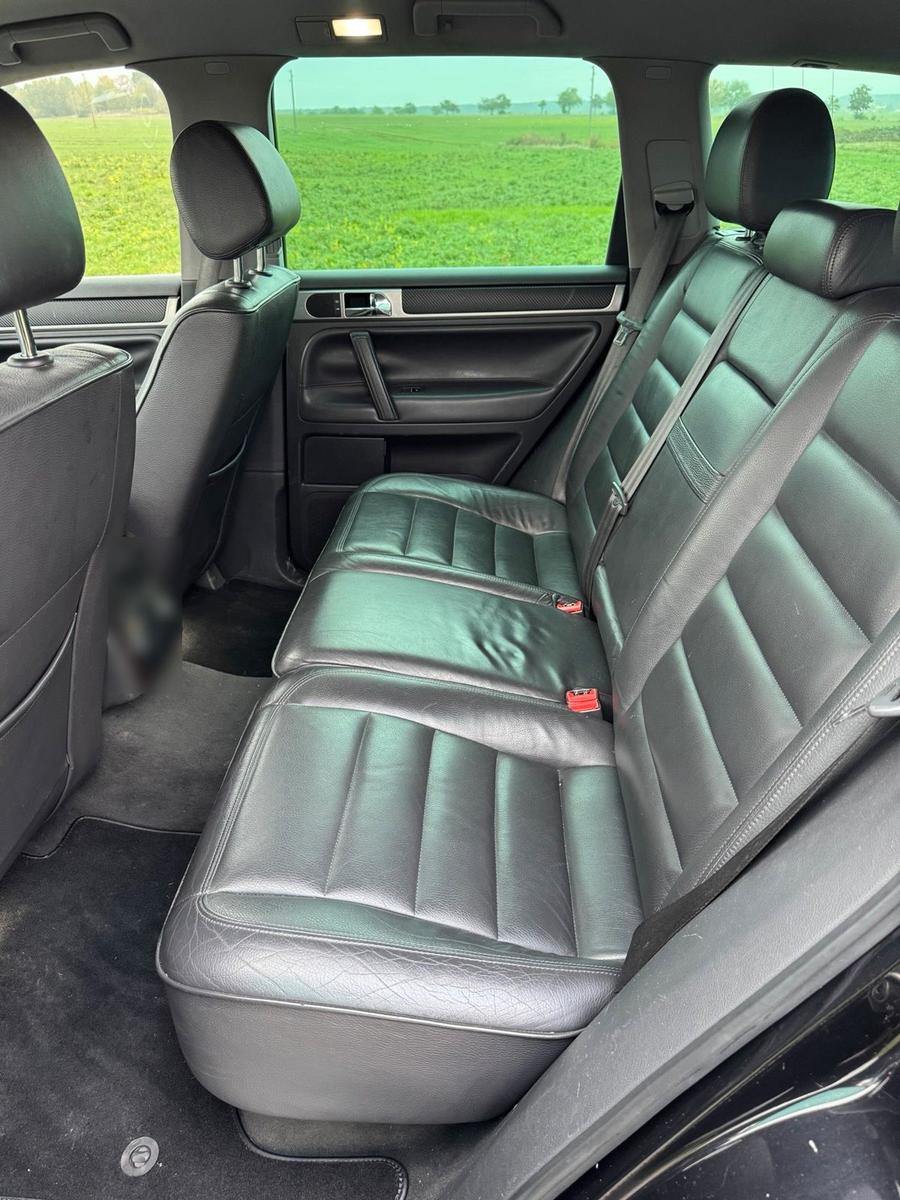 Volkswagen Touareg 2004 — photo 12